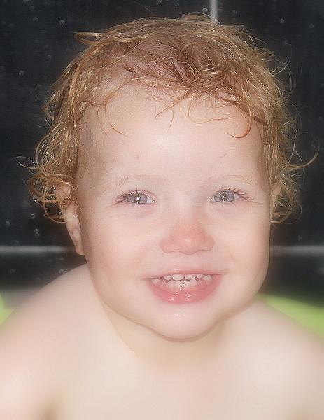 Mijn Daaniya Dit is onze dochter Daaniya......Pr&Atilde;&iexcl;chtig mooi meisje, een echt wonderkindje, met een hele mooie naam....