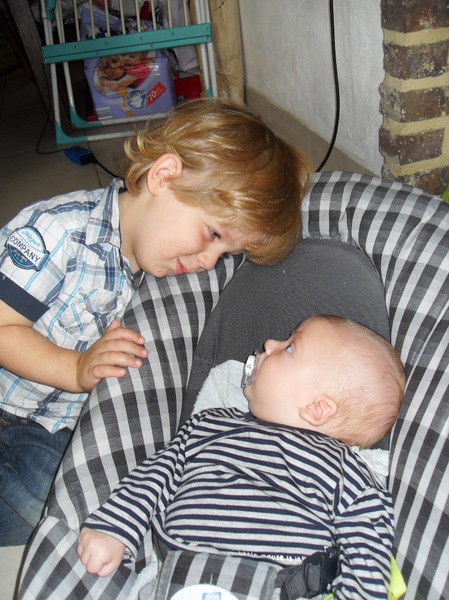 Mijn 2schatjes Dit vind ik zo'n lieve foto, ze kijken zo lief naar elkaar