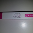  Hoi dames vraag je heb net 1e ovulatie test weer gedaan voor deze nod. Normaal altijd linkerkant leeg of dikke streep. Nu vaag streepje plusje. Wat houd dat in wij doen elke maand maar 1 inseminatie met donor. 