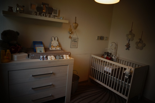  Onze babykamer..