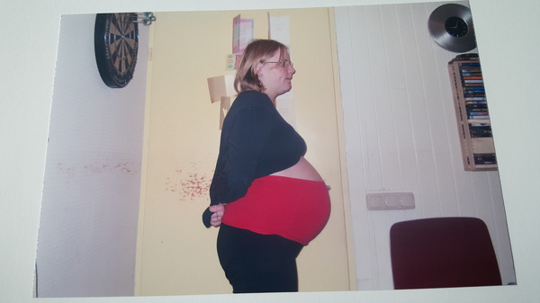  Foto toen ik ong 40 weken zwanger was van kyara. (Nu 9 jaar)