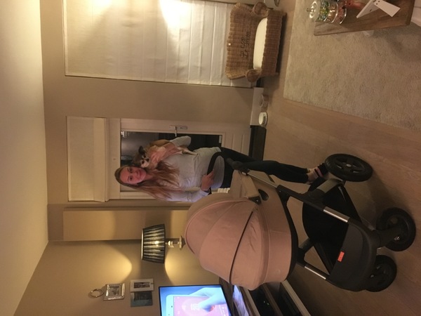  De kinderwagen is vanmiddag binnengekomen!