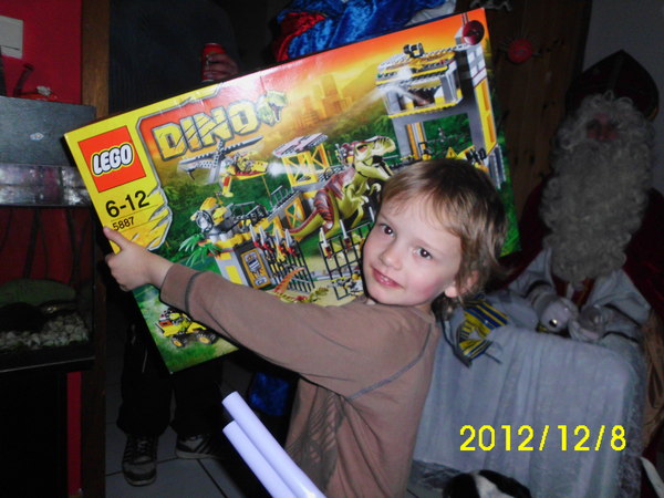 Seth en sint kado Lego gekregen van de Sint 