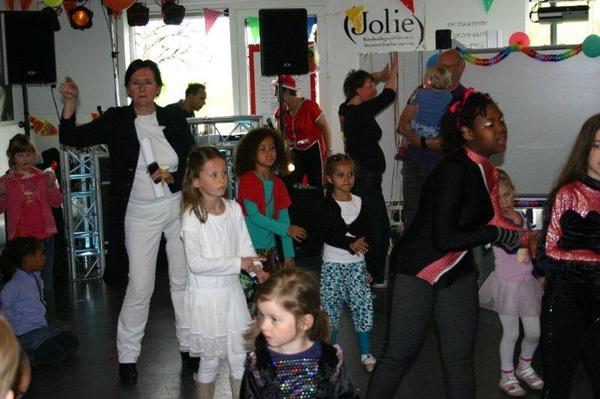  Groot feest / grote gezamenlijke binnenruimte op de begane grond