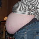 39w zwanger van Nadine Ik had eindelijk een buik daarvoor was er weinig buik te zien.