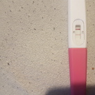 Eerste positieve test denk ik Zwanger of niet ?