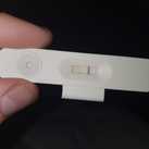 Ben ik zwanger? Gisterochtend een test gedaan en deze was in eerste instantie negatief. Toen ik later op de dag keek bleek er een klein vaag streepje bij te staan. Voor de zekerheid vanmorgen weer een test gedaan en wederom negatief. Wat kan dit betekenen?