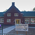  KDV De Kleine Maatjes en BSO Het Kompas zijn gehuisvest in dit prachtige gebouw, de voormalige landbouwschool van Wierden.