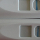zwangerschapstest 5-4 en 6-4 bovenste test 5-4 met middagurine.
onderste test 6-4 met ochtendurine